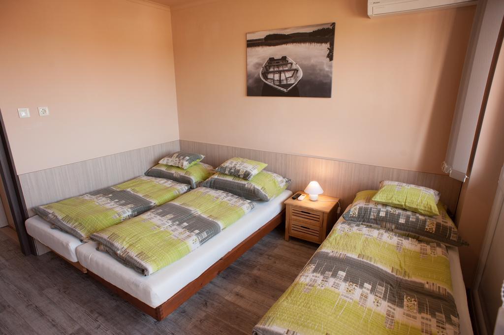 Milan Apartmanok Siófok Exterior foto